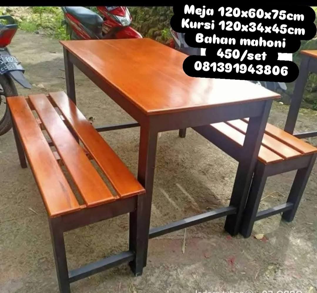 Meja kursi panjang
